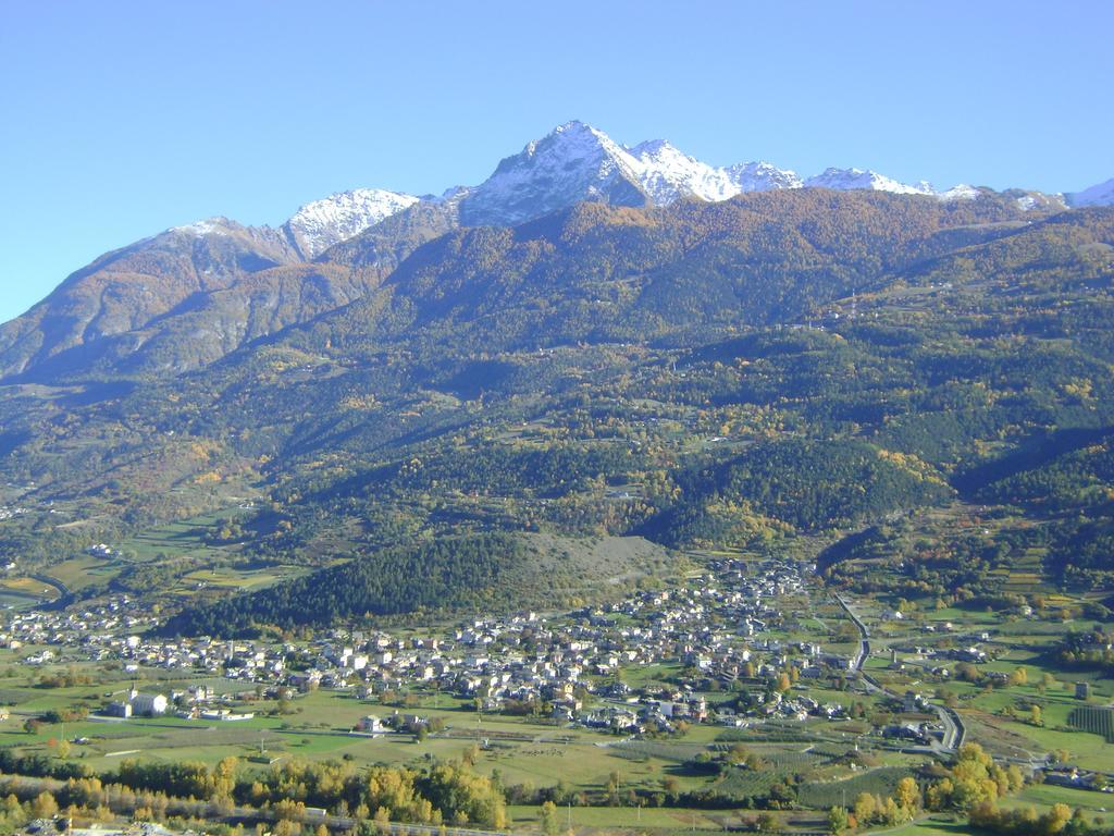 La Maison Nouva 1977 Aosta Luaran gambar
