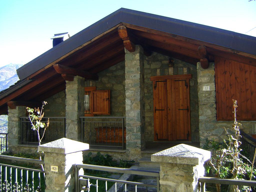 La Maison Nouva 1977 Aosta Luaran gambar