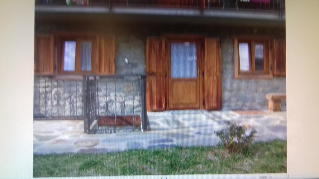 La Maison Nouva 1977 Aosta Luaran gambar